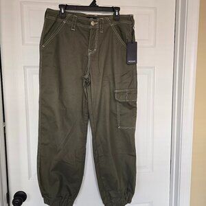 True Religion Women's Bobbi Baggy Cargo Joggers Kalamata Green Size 29 NWT